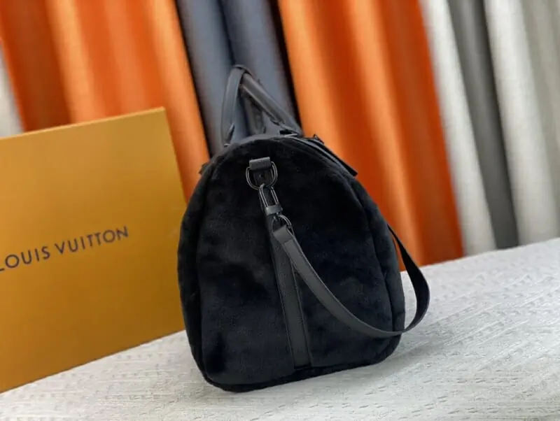 louis vuitton sac de voyage s_115a6512